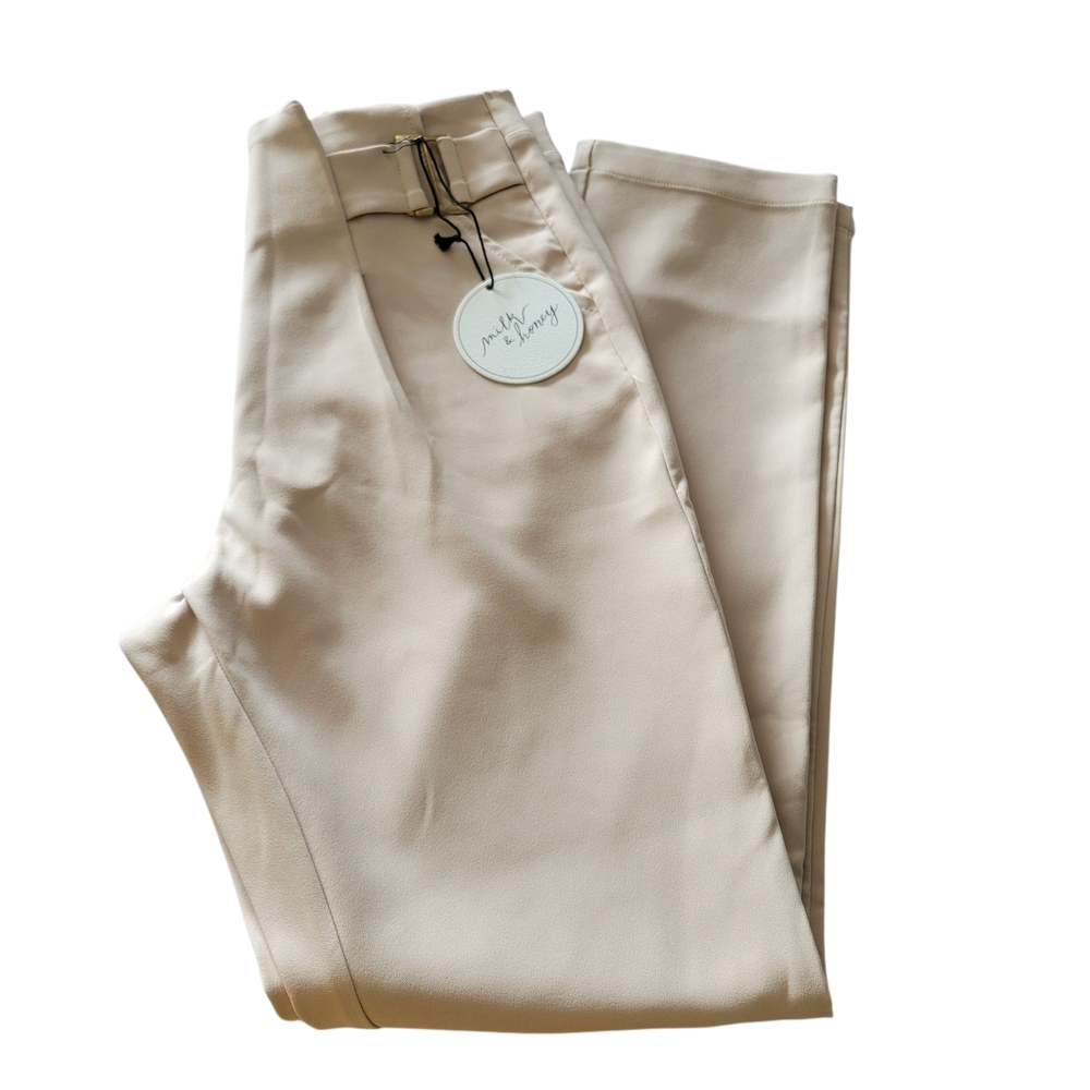Cream Ankle Cropped Pants with Structured Fabric